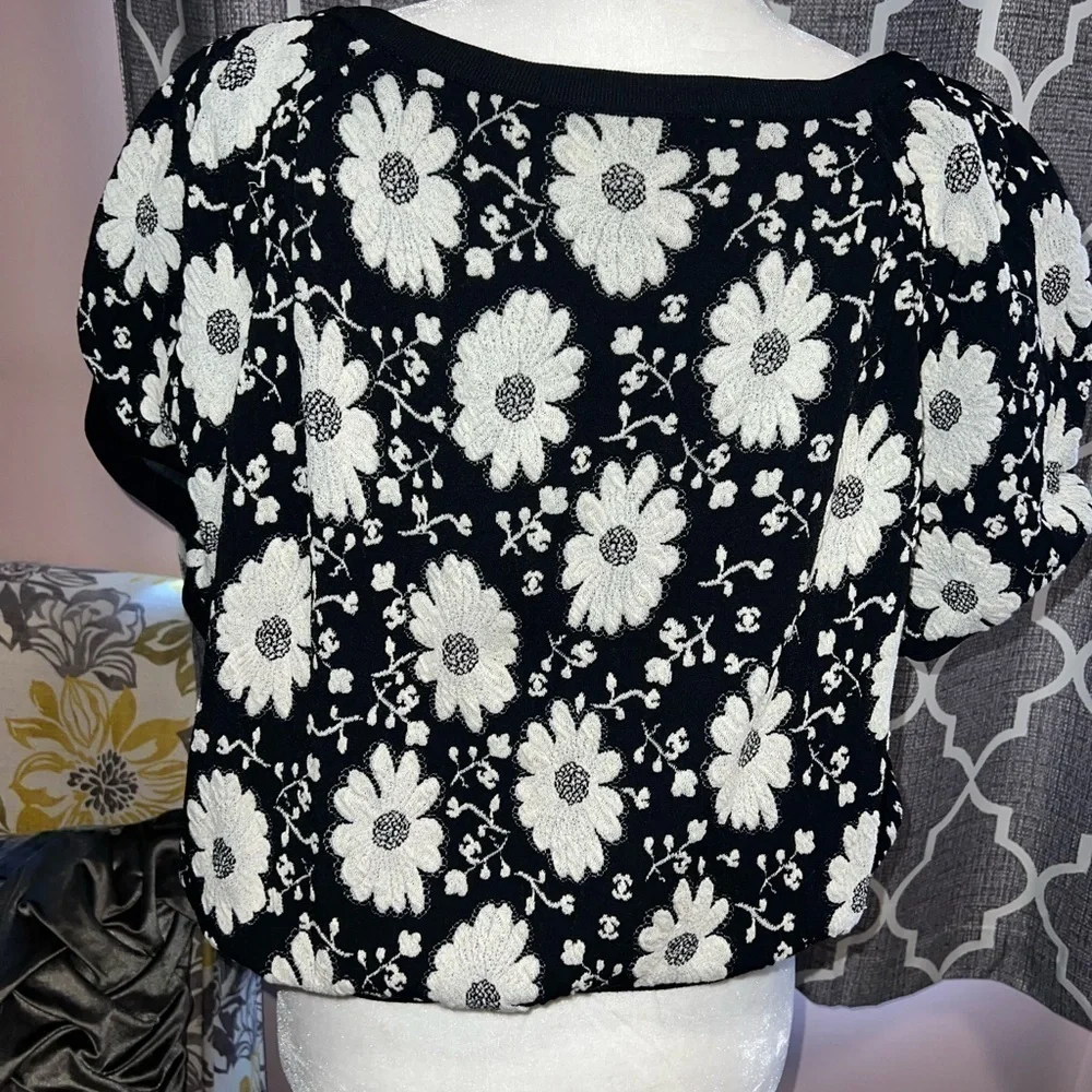 Chanel sweater from 2014 Resort Collection - Picture 4 of 12